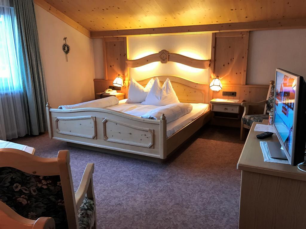 Alpenrose Hotel 3*